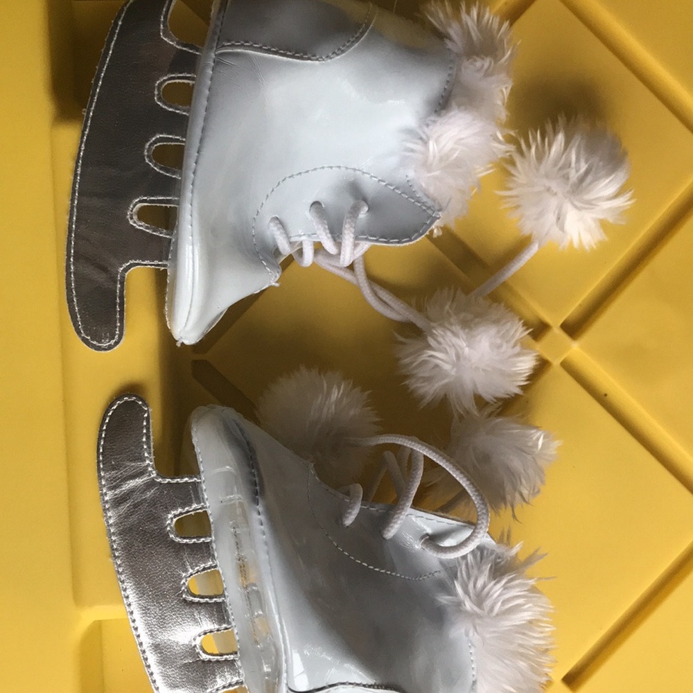Build-A-Bear Silver and White Ice Skates